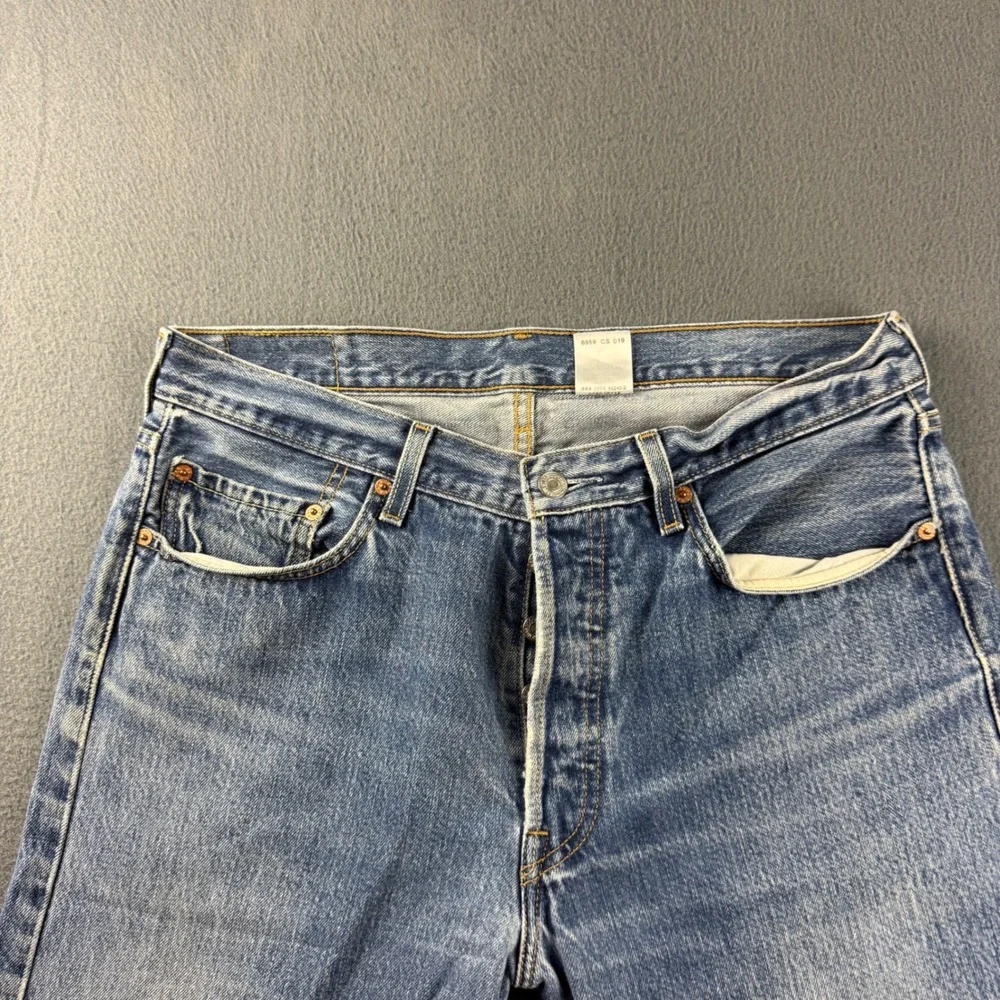 Levis 501 Jeans Men's 34x30 Blue Straight Leg Regular Fit Button Fly Wallet Fade